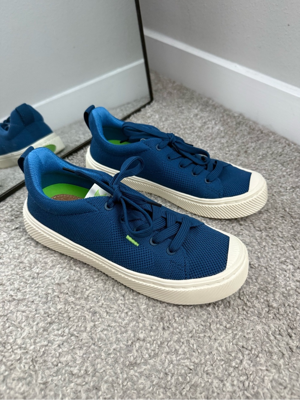Cariuma IBI Mineral Blue Knit Vegan Sneaker 6 EUC